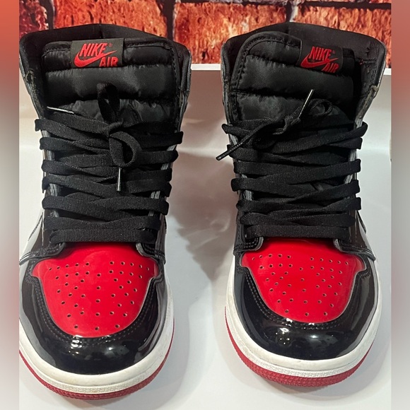 Air Jordan 1 Retro High OG - Picture 5 of 6